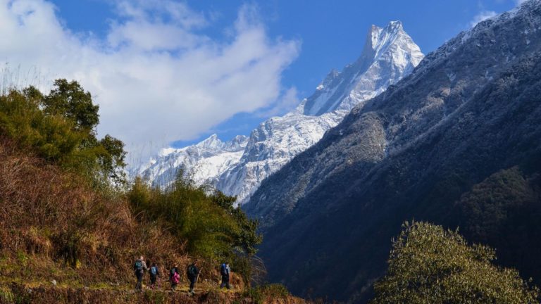 When is the best time to trek Annapurna Circuit?